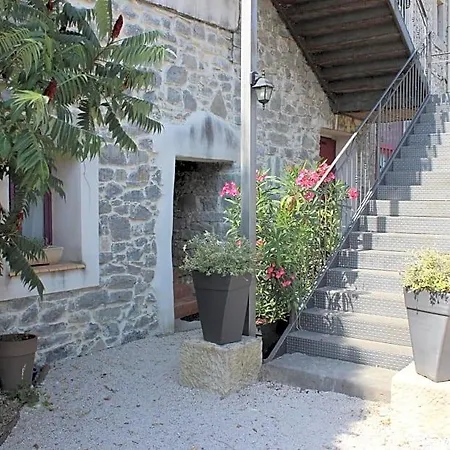 De Roux D'hotes Bed & Breakfast 3*