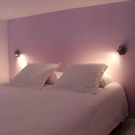 לינה וארוחת בוקר De Roux D'hotes 3*