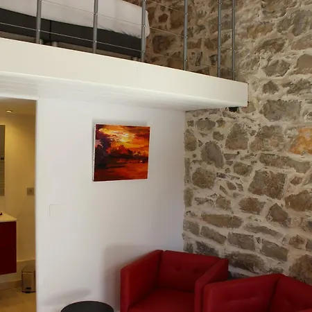 De Roux D'hotes فندق مبيت وإفطار