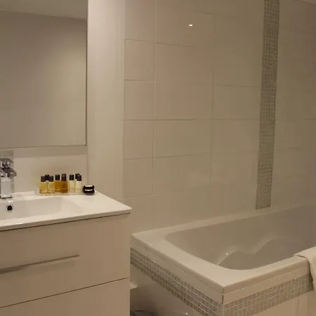De Roux D'hotes Bed & Breakfast 3*